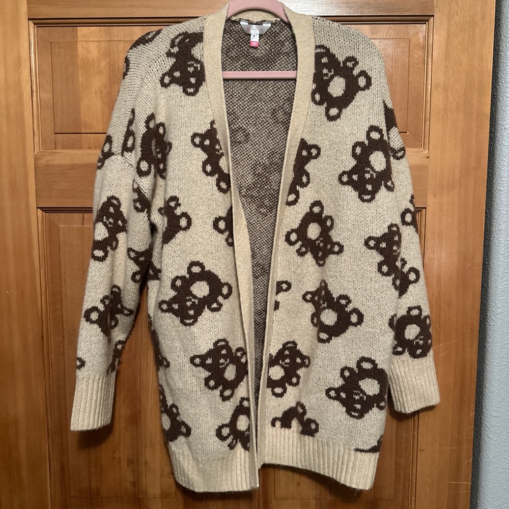NO BOUNDARIES Beige and Brown Teddy Bear Patterned Cardigan 🧸